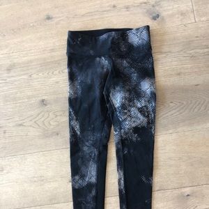 Alo yoga pants
